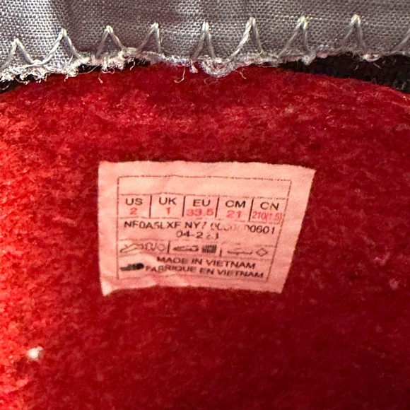 Alpenglow V Waterproof Boots - Youth, Color:
TNF Black - Vanadis Grey, Size 2 - Picture 6 of 14